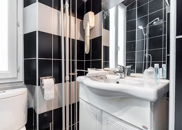 Modern Waikiki 2* Cannes