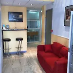 Hotel Naomi 2*