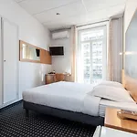 Naomi Hotel