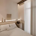 Naomi Hotel Cannes
