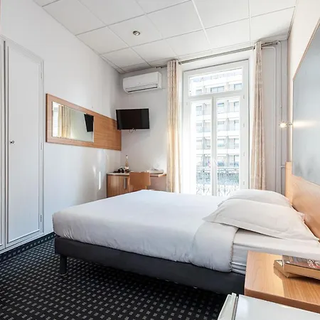 Modern Waikiki Hotel 2*