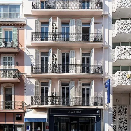 Modern Waikiki Hotel Cannes