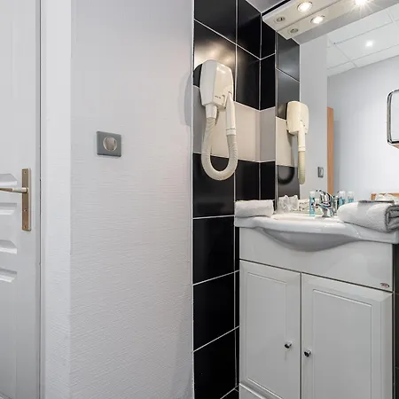 فندق Modern Waikiki 2*