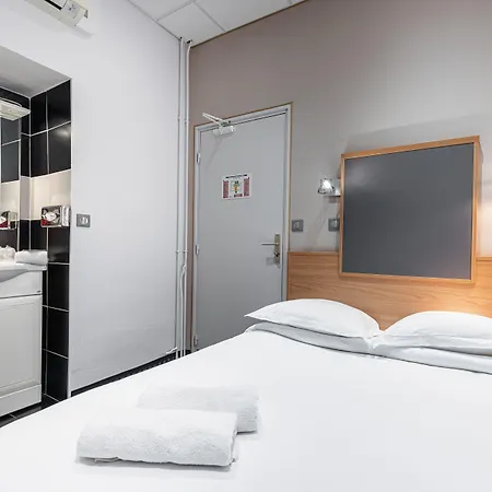 Modern Waikiki فندق 2*