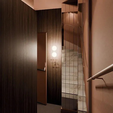 Hotel Naomi 2*