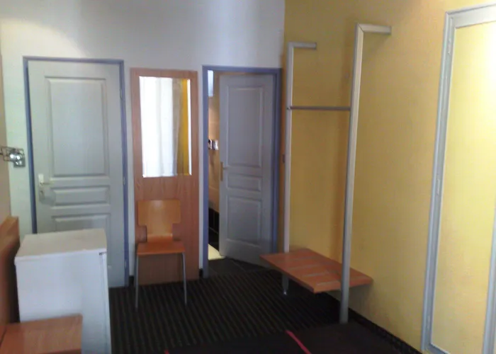 Hotel Modern Waikiki 2*