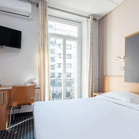 Modern Waikiki Cannes