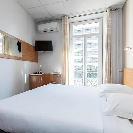 Szálloda Modern Waikiki Cannes