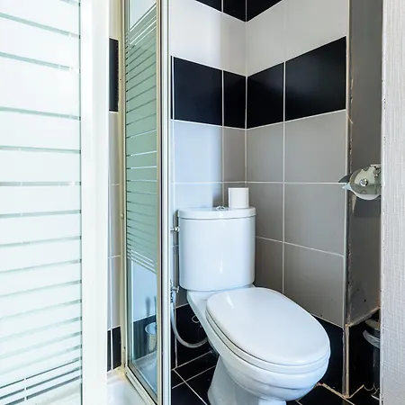 Modern Waikiki 2* Cannes